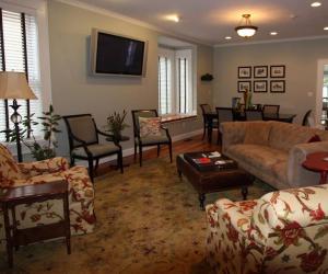 The Guest House Inn on Courthouse Square |  West Virginia